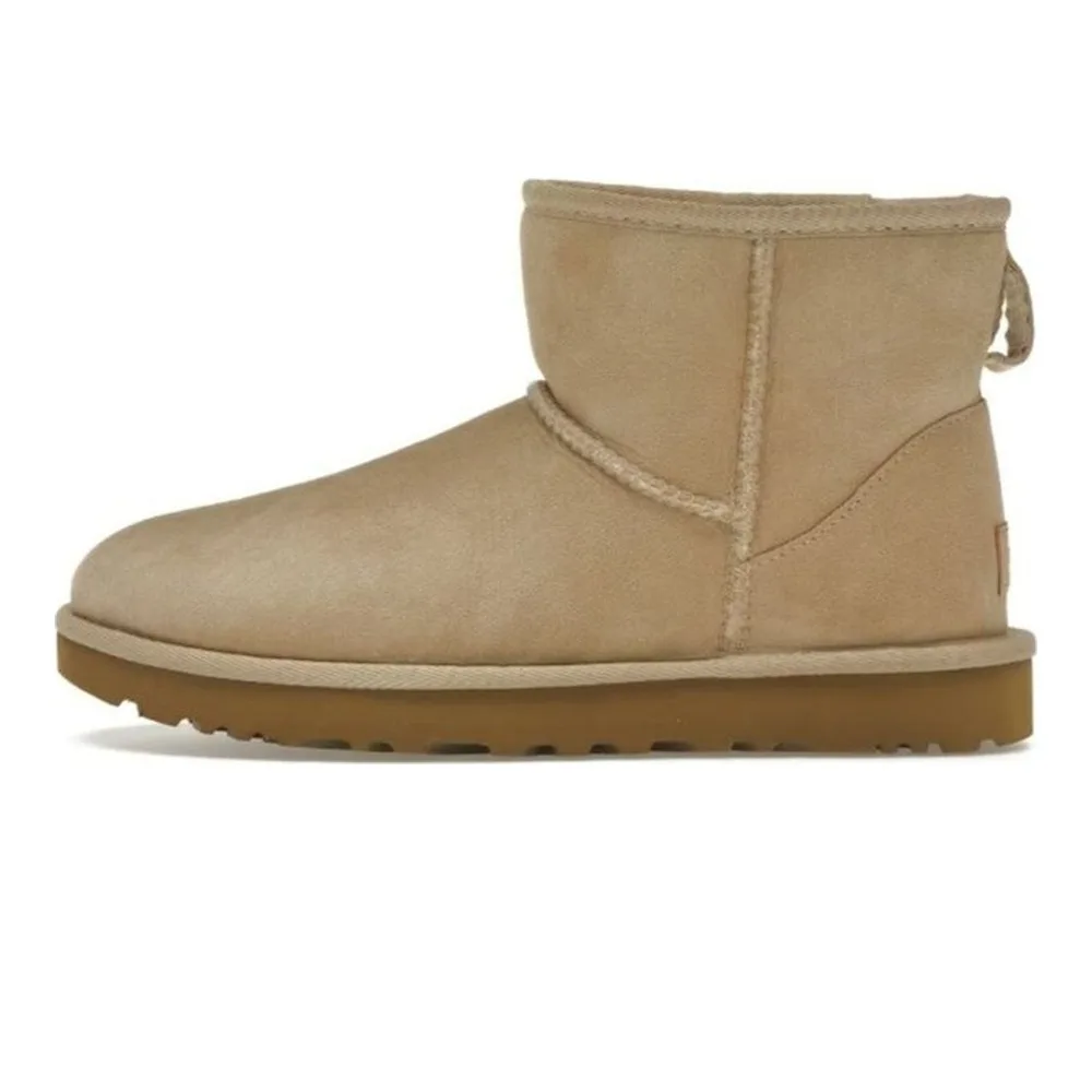 UGG CLASSIC MINI II (SAND)